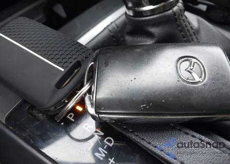 2020 Mazda Cx-30 z USA, uszkodzony, nr VIN 3MVDMBBL2LM124277